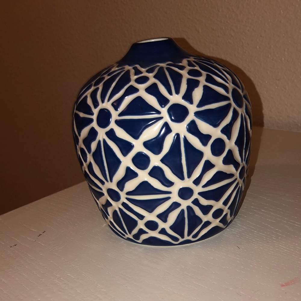 Blue and white vase